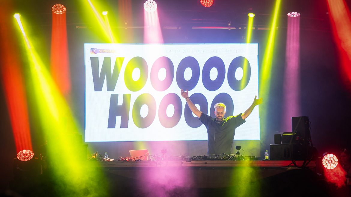 Hits Different – Steve Clash Club Tour 2026